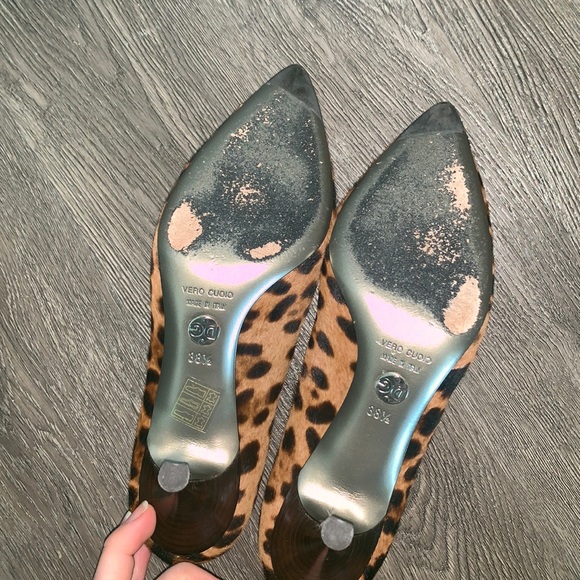 Dolce and Gabbana Leopard print pumps/ heels size 38.5 (US 8.5) - Picture 8 of 13